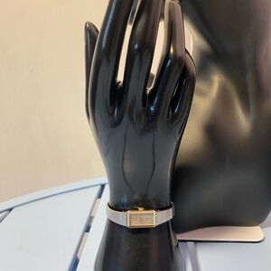 Pulsar Ladies Quartz Watch V220-5020 Stainless Steel Base Metal Bezel Vintage